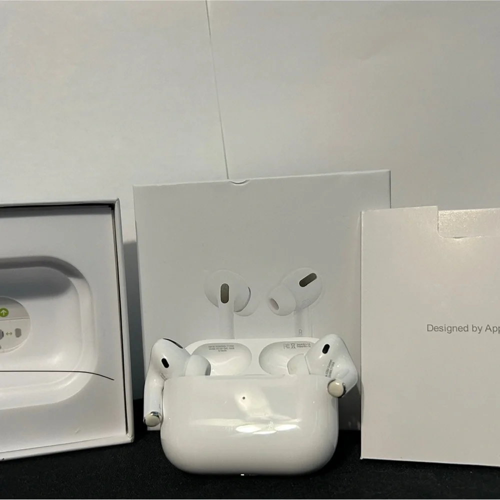 Apple AirPods Pro - White